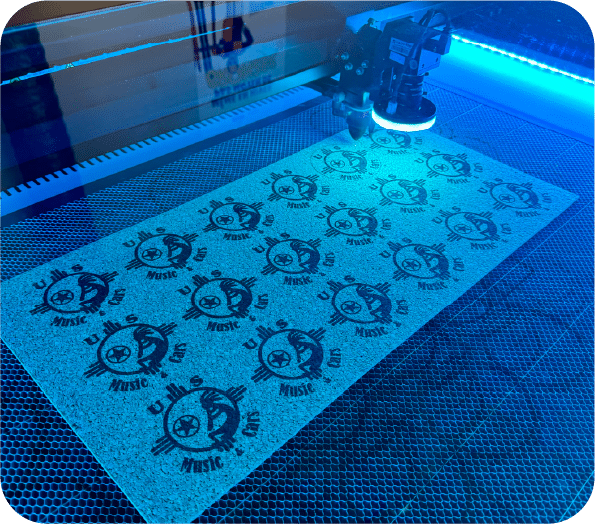 Machine laser en action